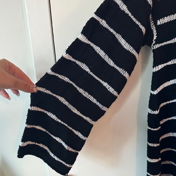 OLIVIA BY HABITAT | Wave Stripe Pullover Sweater Black and White - Picture 7 of 11